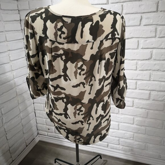 FDJ French Dressing Jeans Ladies Camo Print Size 10 Blouse - Picture 2 of 12